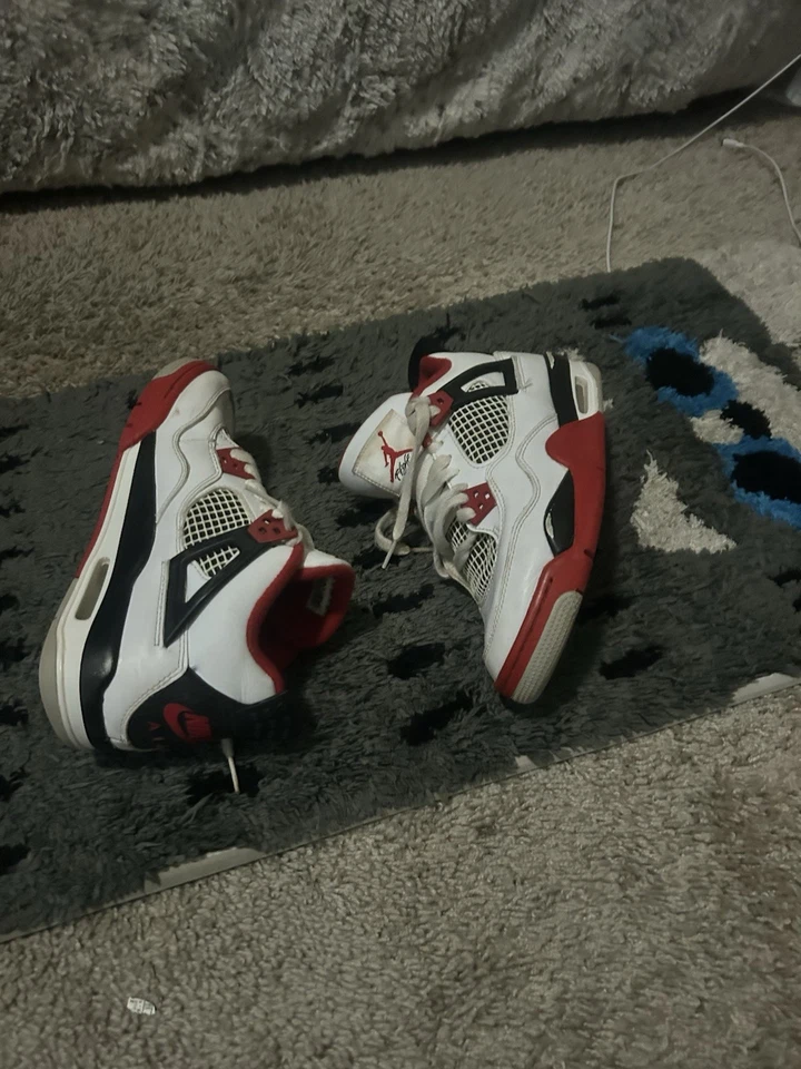 Nike Air Jordan 4 Retro "Fire Red" SIZE 5Y - Image 3 of 4