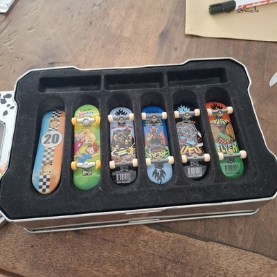  Tech Deck Lot Of 6 Black Label Fingerboards Mini Skateboards