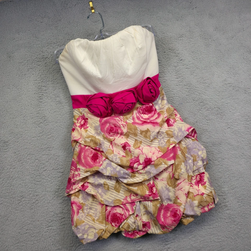 Vestido XOXO Juniors 7 Blanco Floral Sin Tirantes Volantes Corazón Y2K HOCO Mini Foto 2 de 4