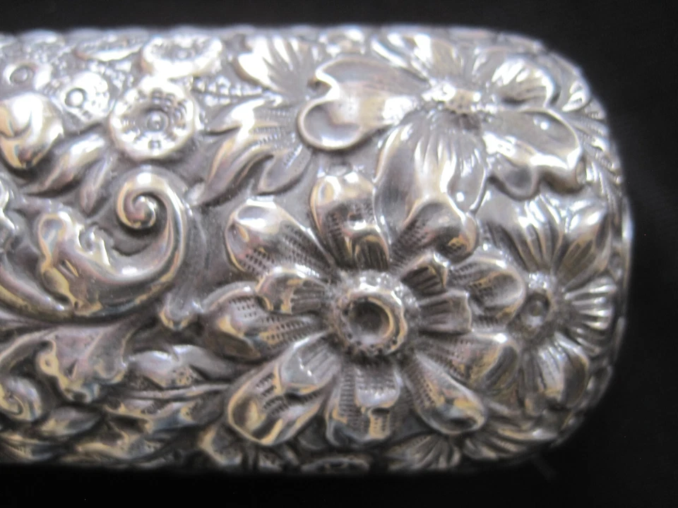 Cepillo de ropa antiguo victoriano Repousse de plata de ley de 6" Birmingham Inglaterra Foto 4 de 4