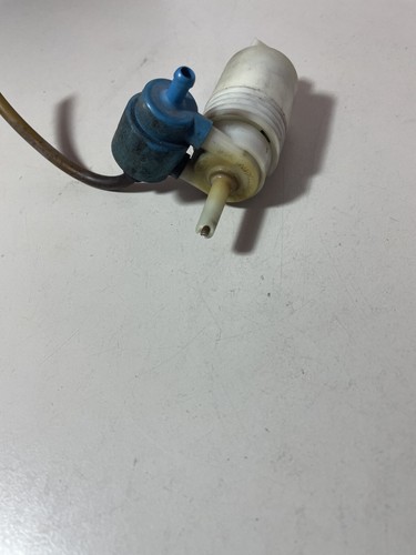 Wischwasserpumpe VW Passat 35i 1,9 Original 1H6955651