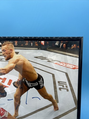 UFC FightNight Dublin 16in x 20in photo with Conor McGregor Auto - Picture 8 of 11