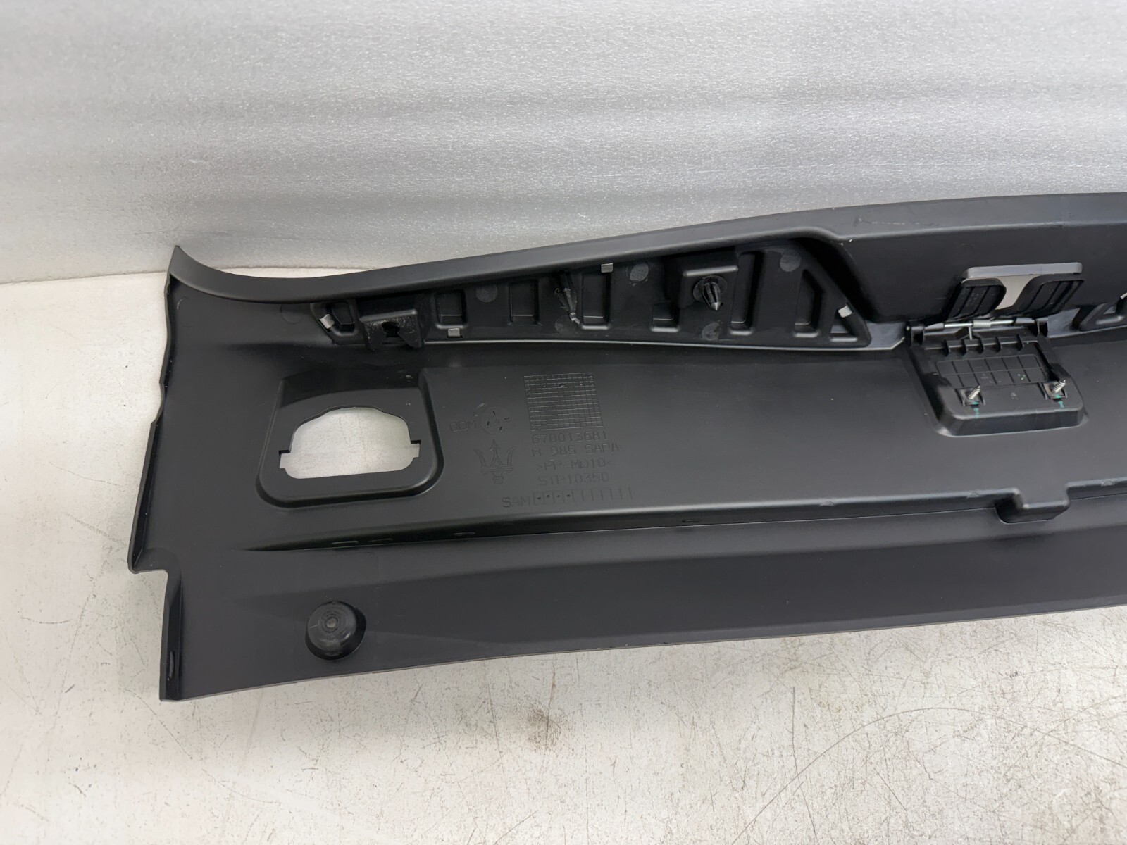 P50184 2014-2020 Maserati Quattroporte Trunk Sill Scuff Plate Trim 670013681 OEM