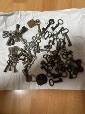 Antyczny klucz 82 sztuki