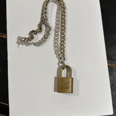 100% Authentic Louis Vuitton #333 Lock No Key