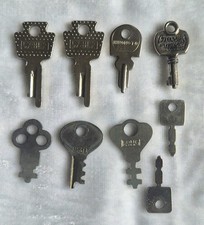 Vintage Assorted Collectible Keys Lot Unusual Styles Luggage