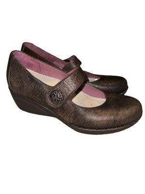 Dansko Women's Adelle Mary Jane Wedge Brown Button Size 39 US 8.5 Leather Shoes
