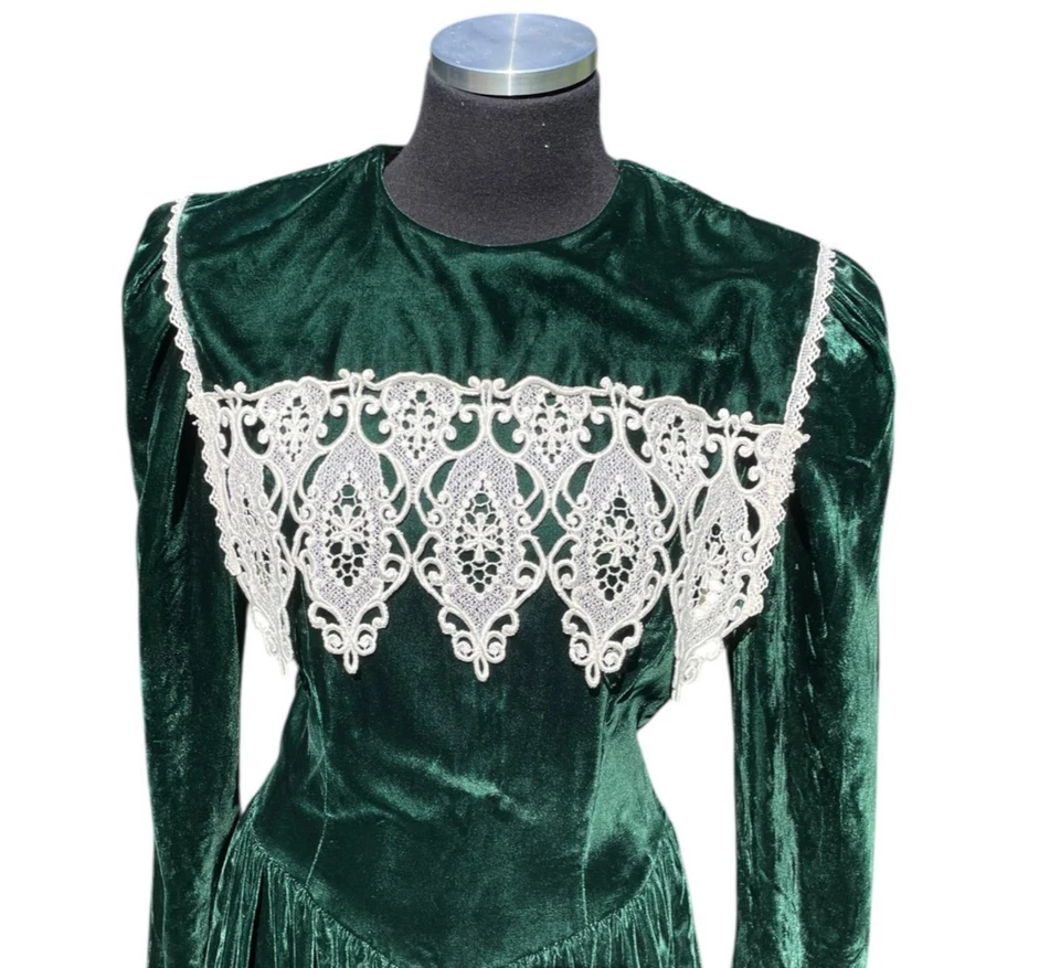 Vtg Jessica McClintock Gunne Sax Green Velvet Midi Dress Size 9 Lace Trim Collar - Image 2 of 4