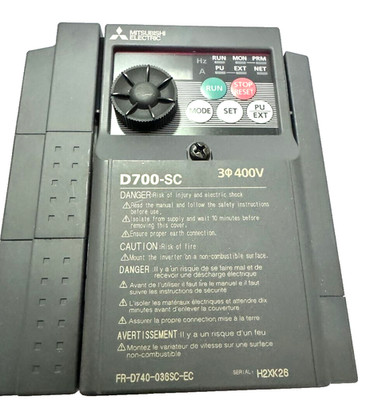 Mitsubishi D700-SC Modell FR-D740-022SC-EC WECHSELRICHTER 3 Phasen 400V 2,2A