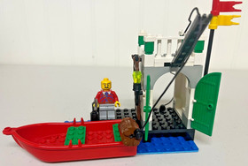 LEGO System 6244 Armada Sentry Vintage  Missing some pieces. with instructions