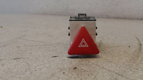 Schalter Warnblinkanlage 3C0953509 VW Passat Variant 1.6 FSI Automatik 3C/3CC