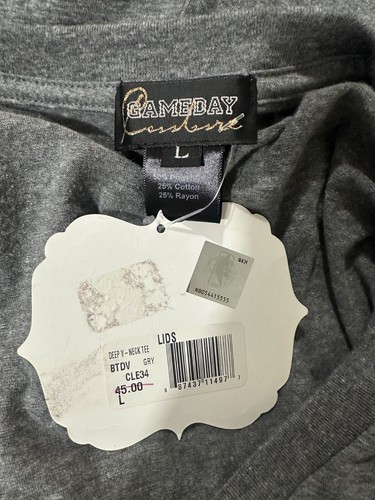 NWT Cleveland Cavaliers women's v-neck shirt size L - Picture 2 of 2