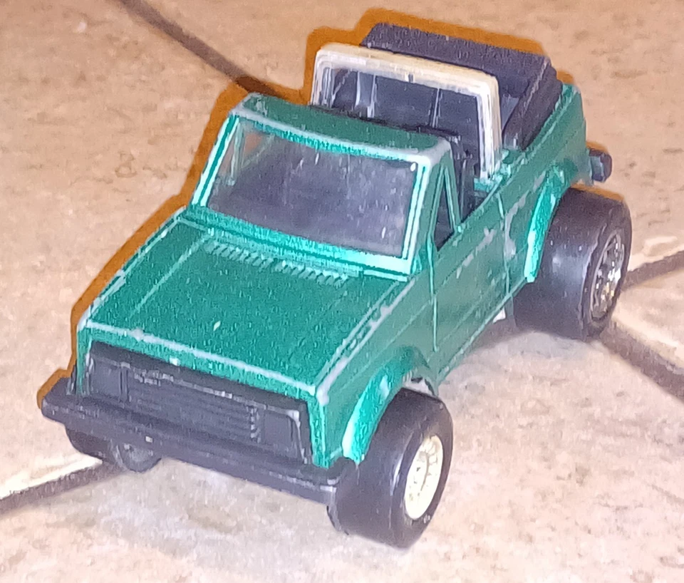 Vtg metal Tootsie Toy Super Slicks Fox Fire Green Jeep Convertible W/Rollbar USA - Image 2 of 4
