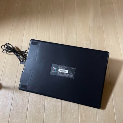 Wacom Intuos Pro PTH651 PTH-651 Creative Pen & Touch Tablet