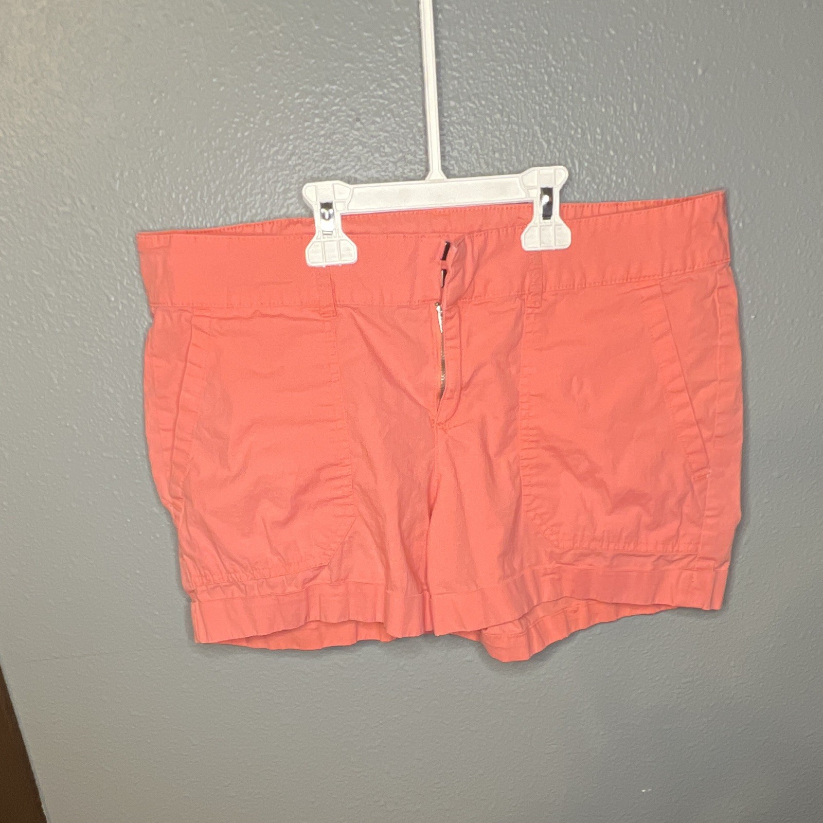 a.n.a New Approach Women's Pink Chino Shorts Size 10 Cotton Twill Mid Rise