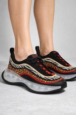 Steve Madden Fury 8M Chunky Sneakers Animal Print Platform Lace Up Retro Womens