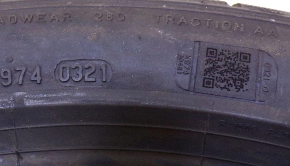 Sommerreifen 225/45 R17 94Y XL Pirelli  P-ZERO (PZ4)  (*) - Bild 3 von 3