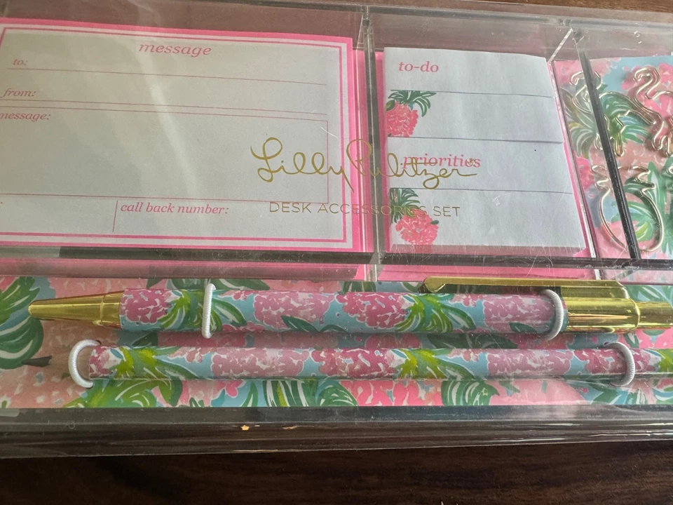 Juego de accesorios de escritorio Lilly Pulitzer patrón flamenco y tarjetero nuevo con etiquetas Foto 2 de 4