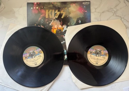 KISS—Alive! 1977  UK Gatefold— Love Gun label Casablanca records