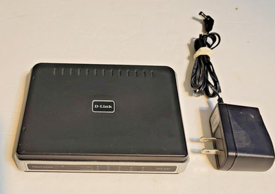 D-Link DGS-2205 5-Port Gigabit Ethernet Switch - Power Cable Included Twested