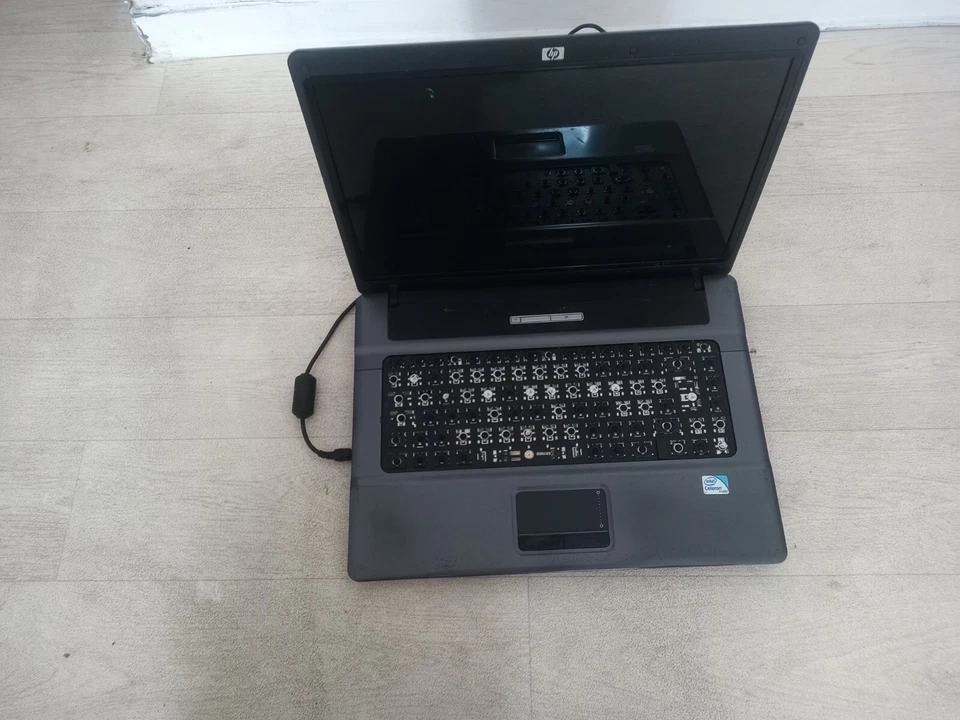 HP 550 Intel Core 2 Duo T7500 2,2 GHz, 3GB, 160 GB HDD, Laptop Notebook  - Bild 3 von 4