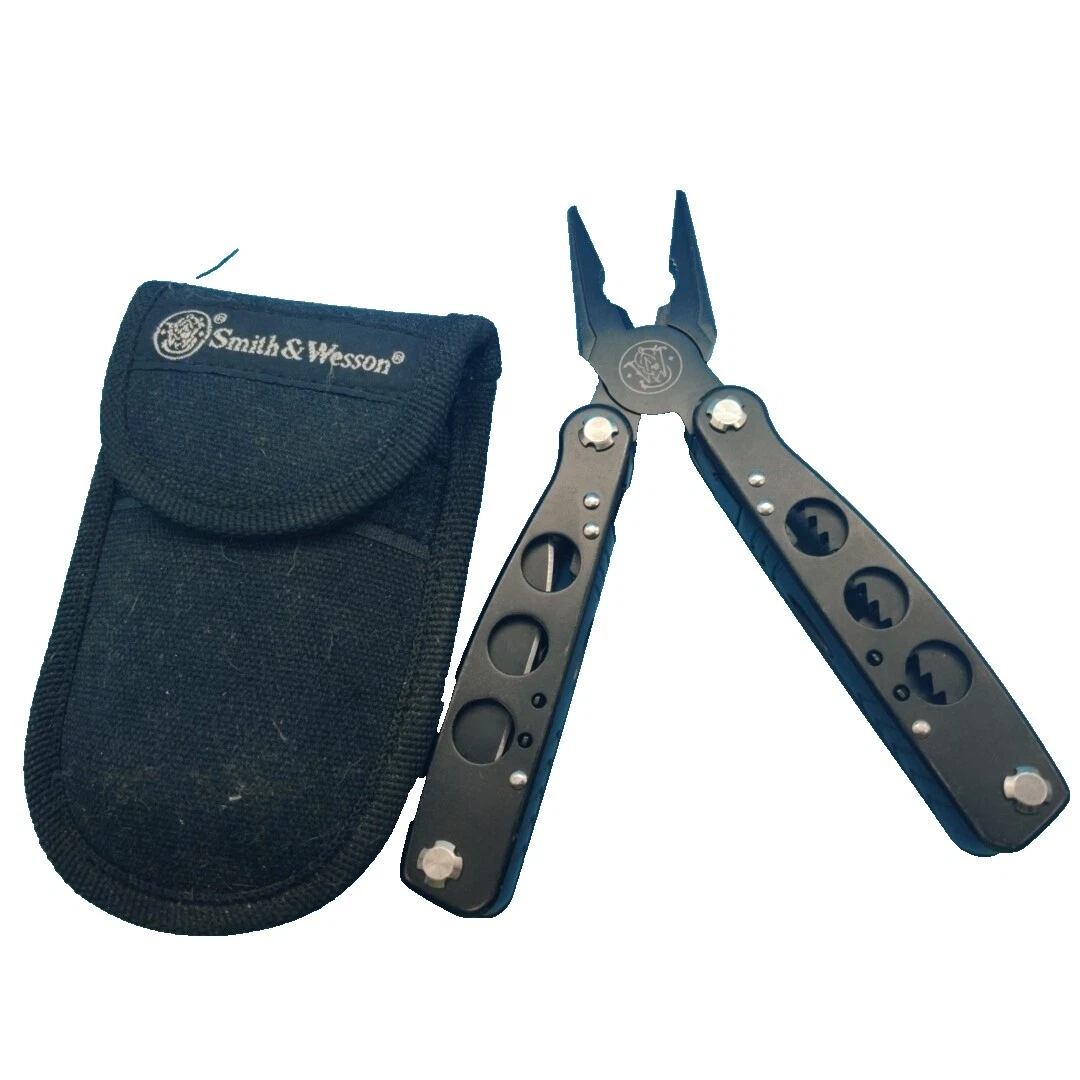 Smith & Wesson Camping Multi-Tools