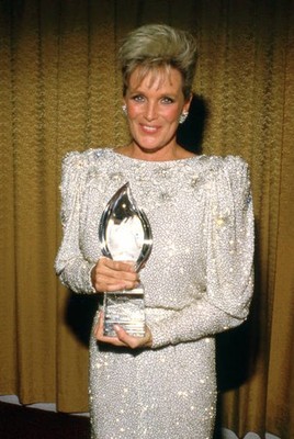 Linda Evans at the 12th Annual People's Choice Awards at Santa Mon- Old Photo 2