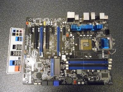 Intel Desktop Board DP67BG G10491-304 Socket 1155 Intel P67 Express Chipset