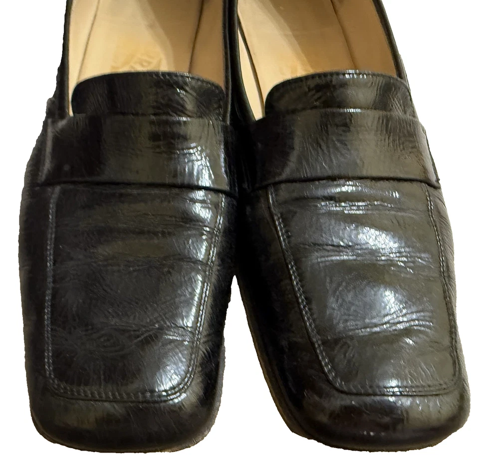 Vtg Salvatore Ferragamo women's shoes Square Toe Black Patent Leather Size 8 2A - Image 4 of 4