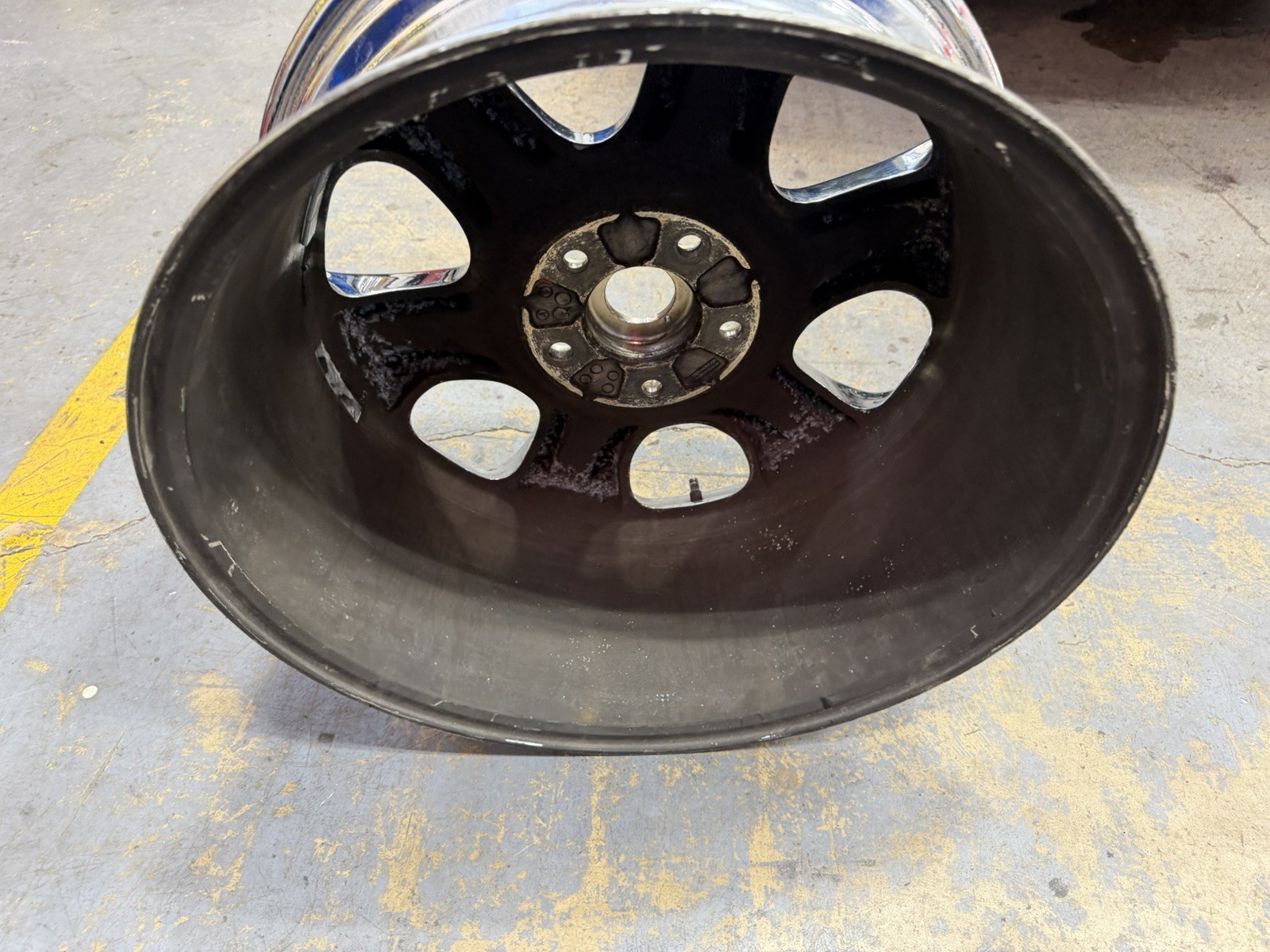 BENTLEY ARNAGE AZURE 18” CHROME WHEEL.