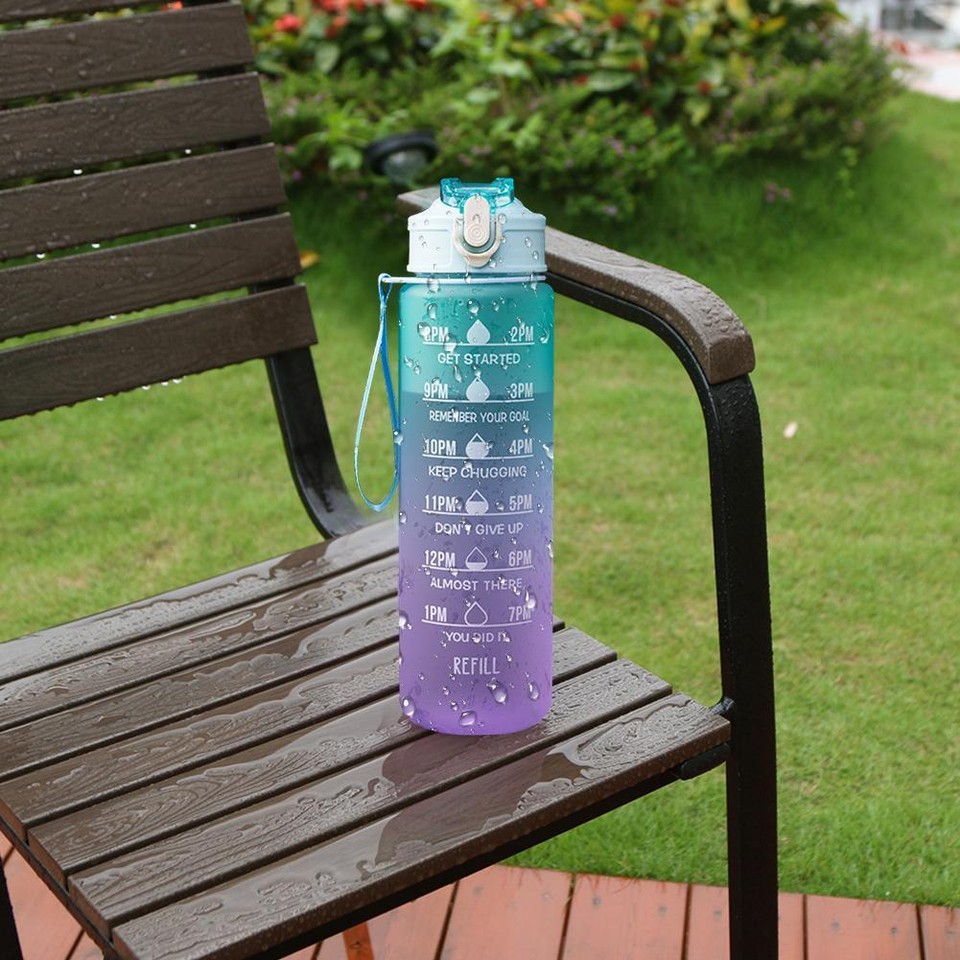 900ml Fitness Sports Water Bottle Frosted Water Bottle Leakproof for