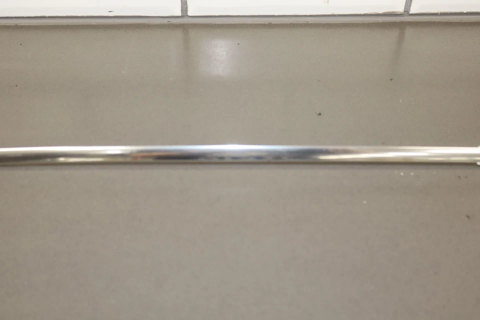 Maybach 57 W240 2007 conductor izquierdo delgado cromado guardabarros moldura Foto 3 de 4