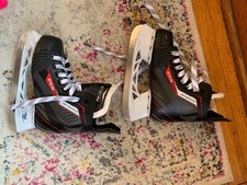 ccm jetspeed youth hockey skates