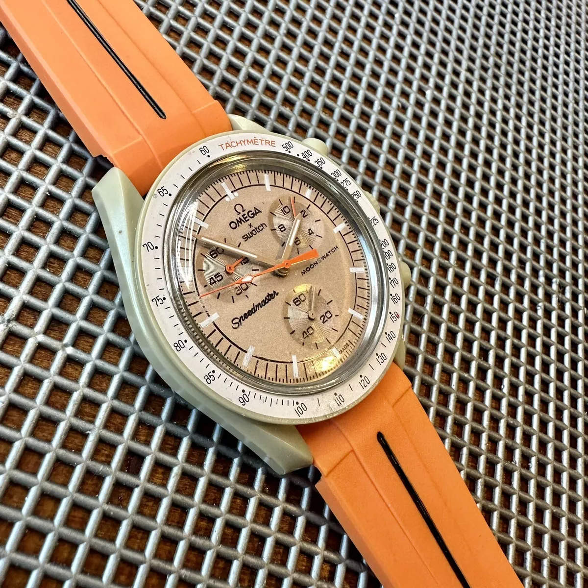 20mm ORANGE Vulcanized rubber Mission to JUPITER Swatch Moonswatch BLACK stripe