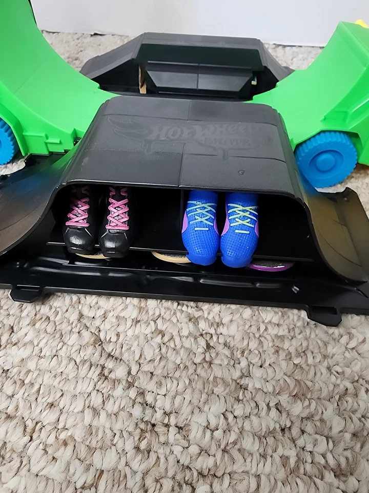 Autobús Hot Wheels Tony Hawk World Tour Foto 2 de 4