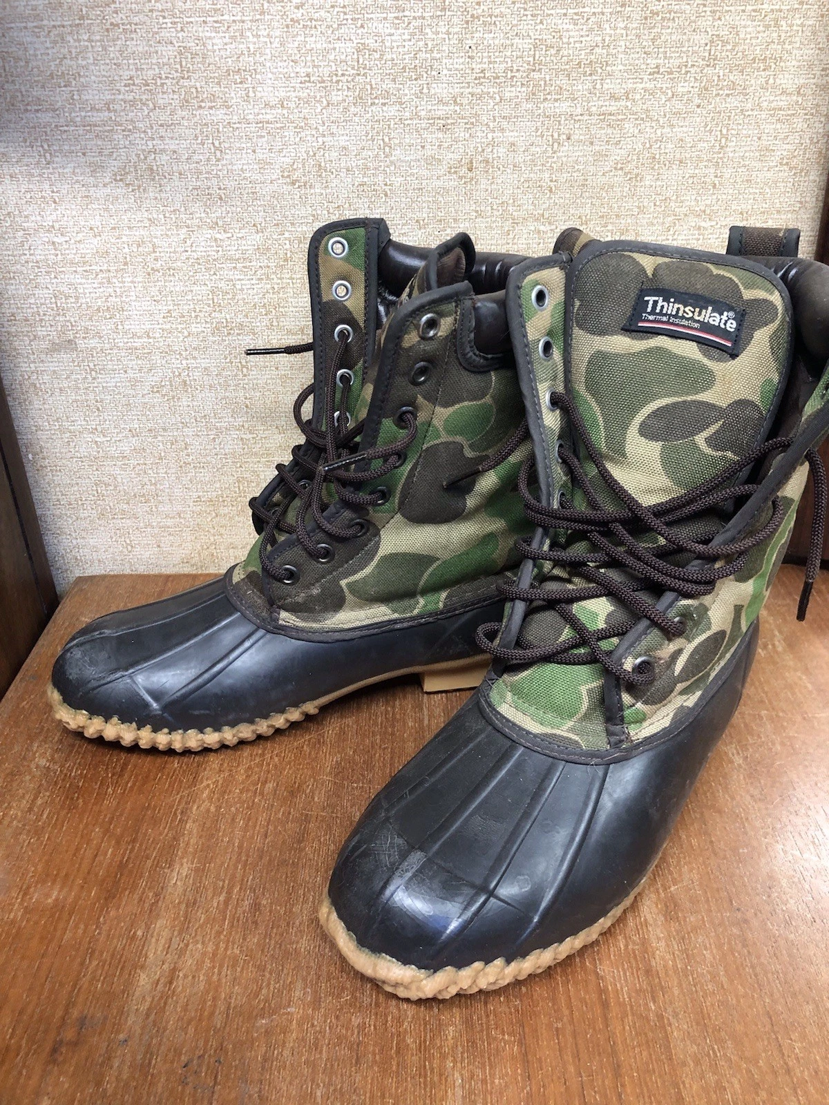 Thinsulate pro line Mens size 9 camouflage boots Mucker Boots Good Condition