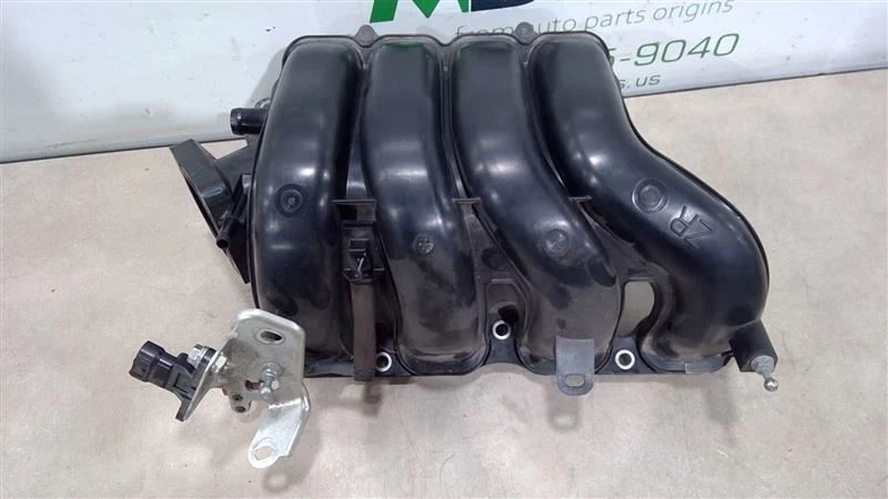 Toyota Corolla 2014-2022 montaje colector de admisión motor 17120-0T080 Foto 3 de 4