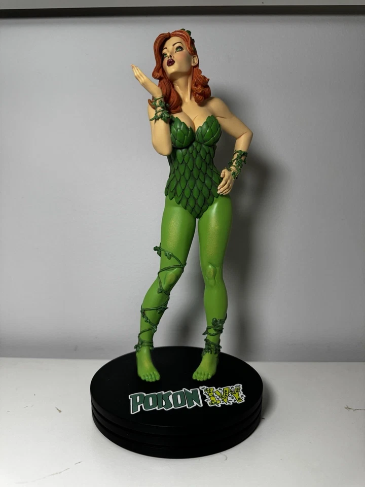 DC Direct Cover Girls Posion Ivy Frank Cho Statue NIB - Image 2 of 4