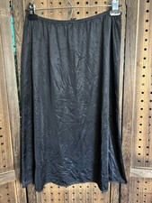 Vintage Vanity Fair Half Slip Womens Medium Black Nylon Antron III Lace TT 26"