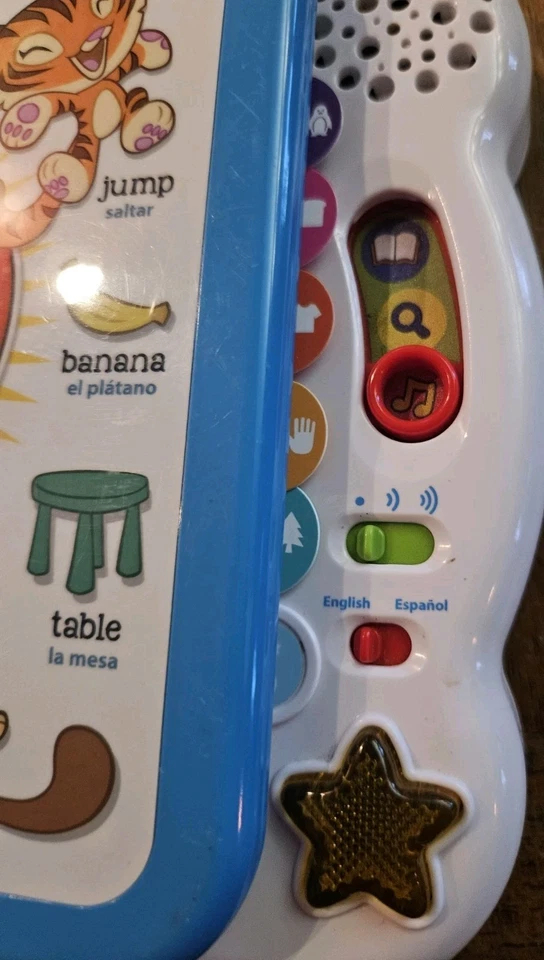 Leap Frog Learning Friends - 100 Words Book. English and Spanish Great condition - Image 2 of 4