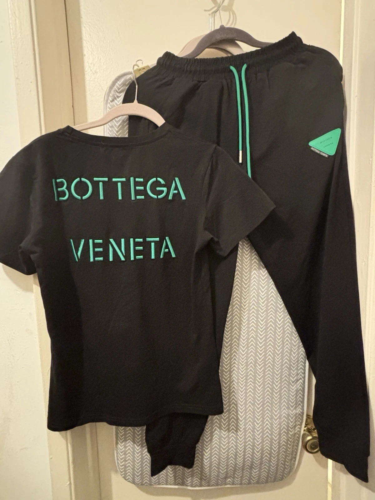 Bottega Veneta T-Shirt & Jogger Set 2-Piece Top & Track Pants Set Sz M SLIM FIT