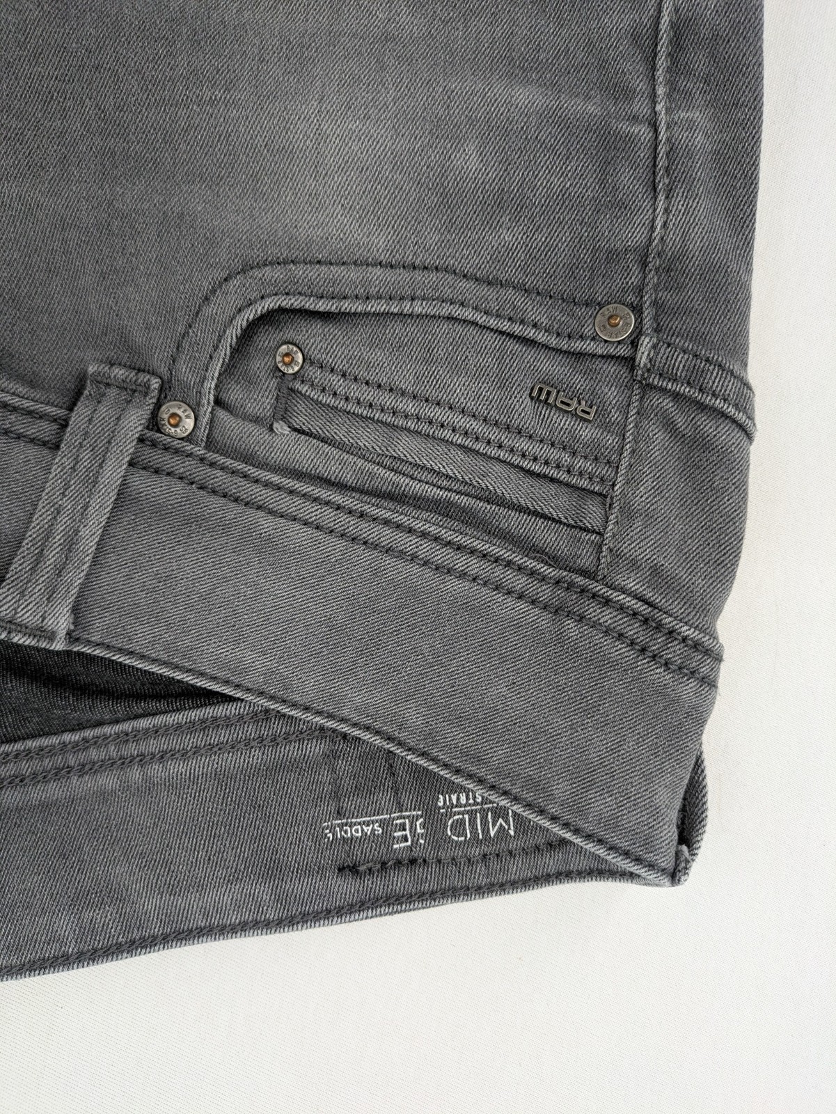 G-Star Raw Damen Midge Saddle Mid Straight Jeans Größe 31x32 Grau Denim Stretch image 9