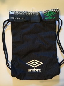 umbro sling bag