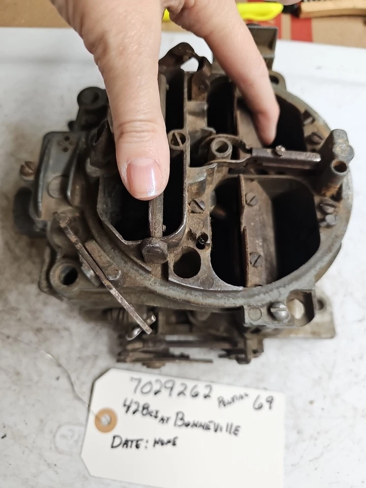 7029262 Pontiac Bonneville '69 1969 винтажный оригинальный карбюратор - Изображение 2 из 4