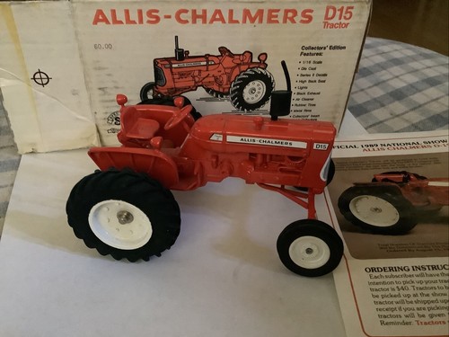 Allis Chalmers D15 1/16 Die-cast Farm Tractor replica by SpecCast Collector’s Ed - Picture 4 of 8