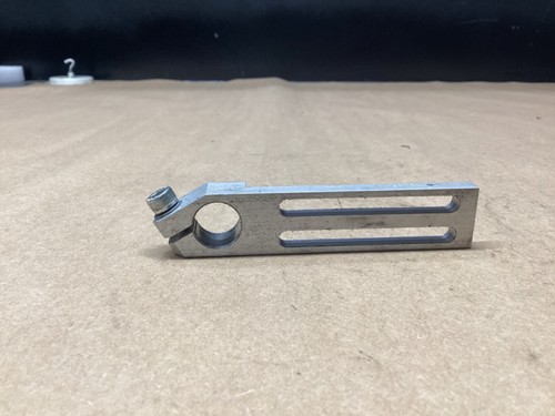 ASS Automation Long Angle Clamp 1-105-17-00 End of Arm Tooling #103L51