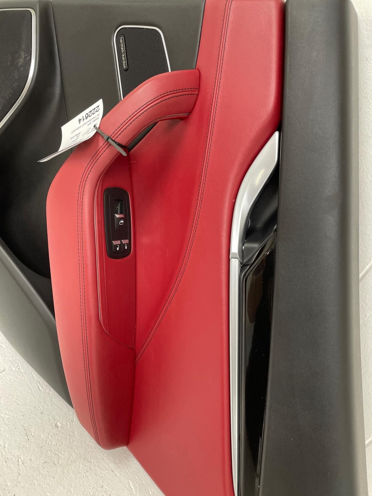 2017-2024 MASERATI LEVANTE REAR RIGHT INNER DOOR PANEL COVER BLACK/RED LEATHER