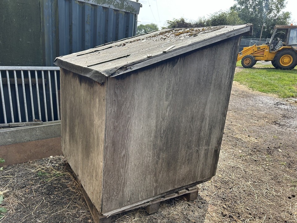 Large Wooden Dog Kennel eBay