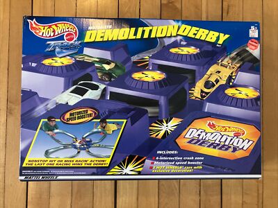 Vintage Hot Wheels Motorized Demolition Derby Track Kay Bee Toys MINT Sealed Box