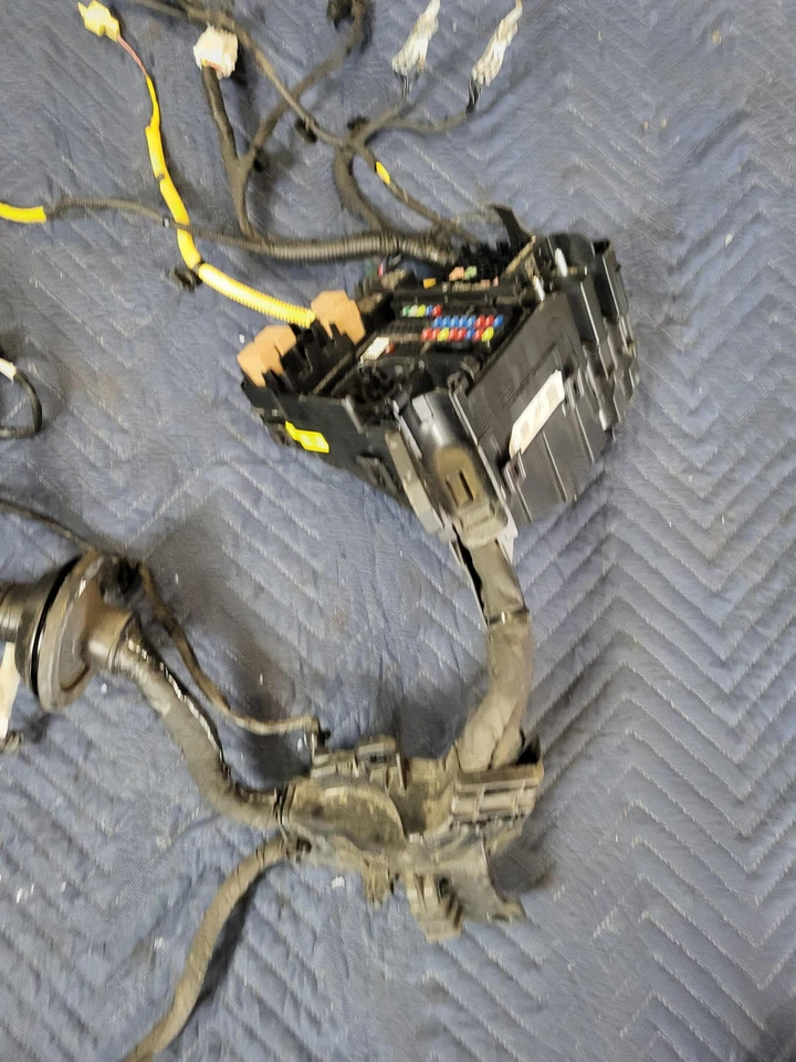 Arnés de cableado de caja de fusibles de bahía de motor 2021 Kia Seltos S 2,0 L tracción delantera 91240-Q5852 22 23 Foto 2 de 4